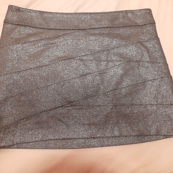 Express mini skirt - Picture 2 of 2